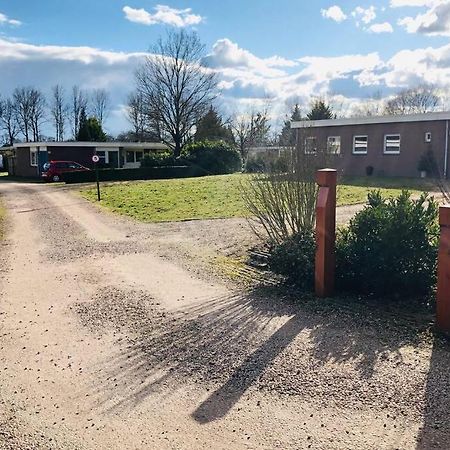 Vakantiebungalow in bosrijke omgeving Luttenberg Villa Buitenkant foto