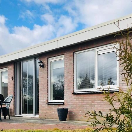 Vakantiebungalow in bosrijke omgeving Luttenberg Villa Buitenkant foto