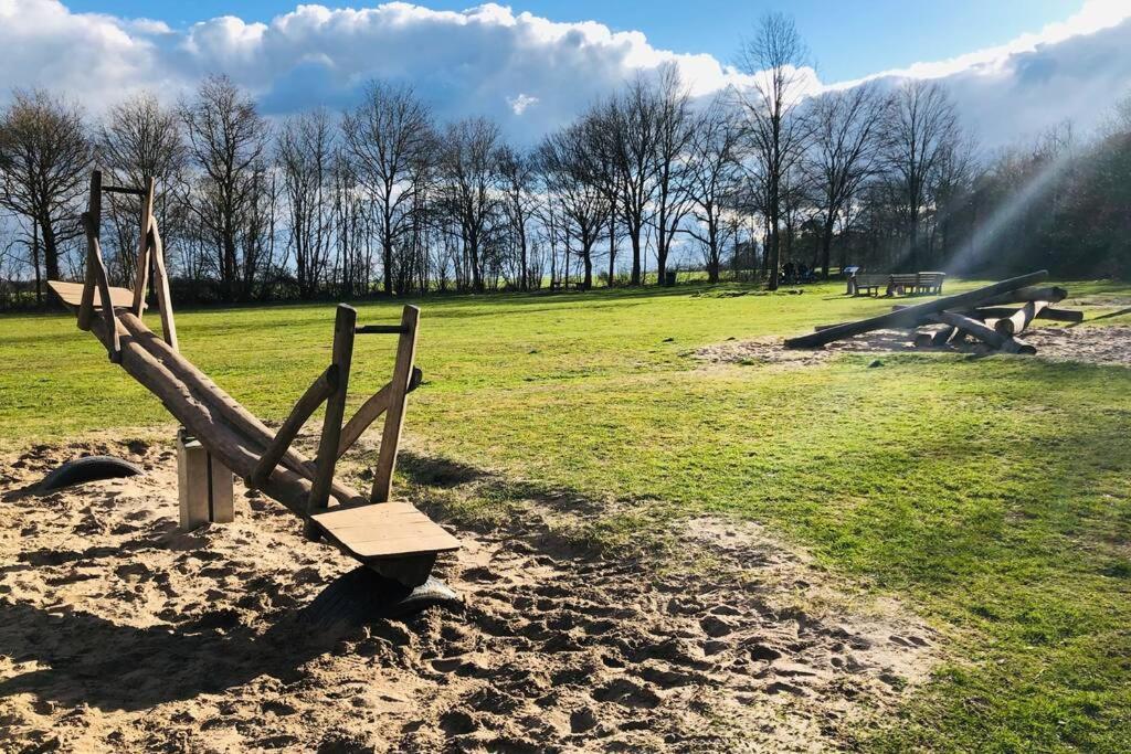 Vakantiebungalow in bosrijke omgeving Luttenberg Villa Buitenkant foto